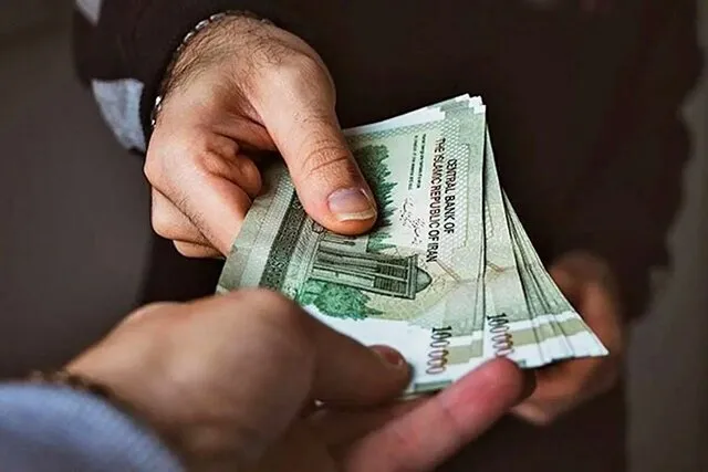رمزگشایی از فیش حقوقی کارمندان؛ جهش ۴۴ درصدی کف و سقف حقوق در سایه سنگین تورم