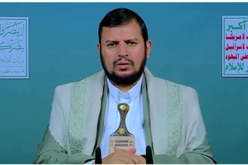 رهبر انصارالله: در کنار جمهوری اسلامی ایران ایستاده‌ایم / بر تلاش برای تحکیم اصل وحدت میادین و تقویت همکاری بین محور جهاد ادامه خواهیم داد