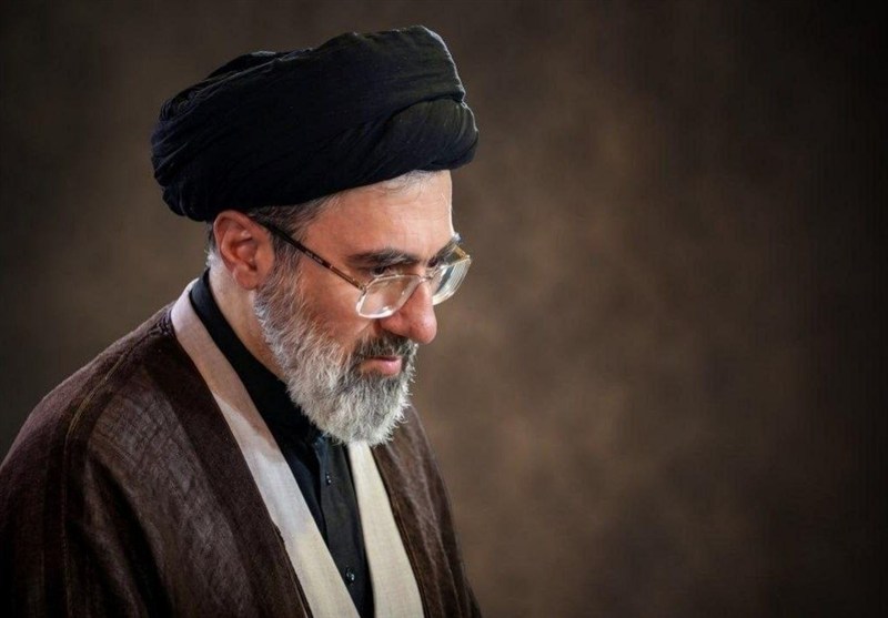 رهبر انقلاب: آنچه دشمن را امیدوار می‌سازد، برجسته‌سازی اختلافات است