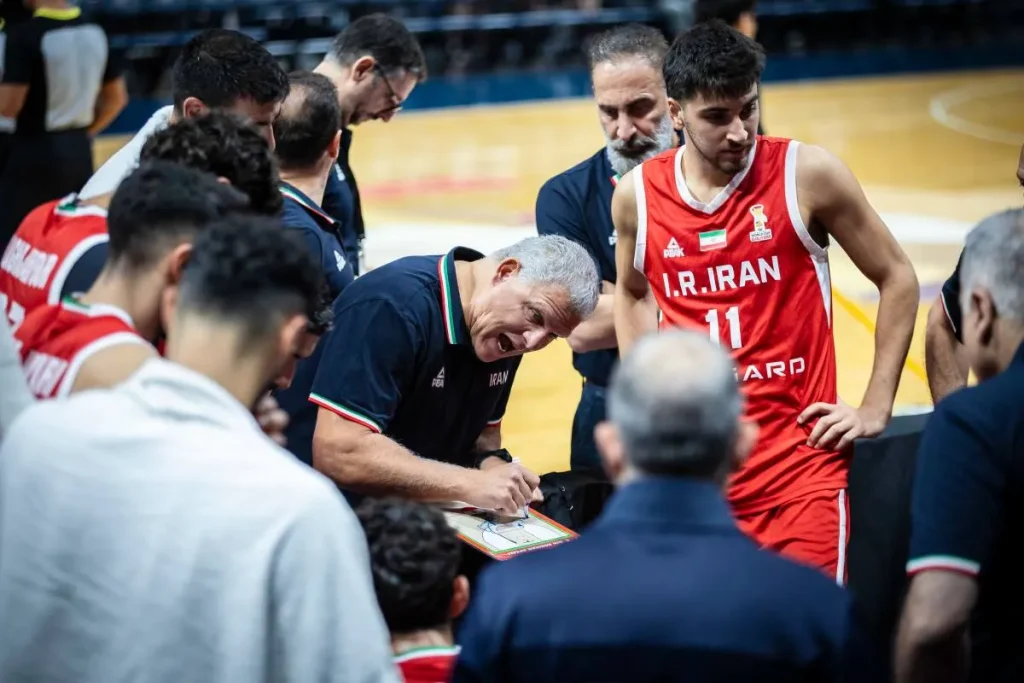 مانولوپولوس: برای برد مقابل نیوزیلند جنگیدیم، اما شانس با ما یار نبود/ بازی سختی در پیش داریم