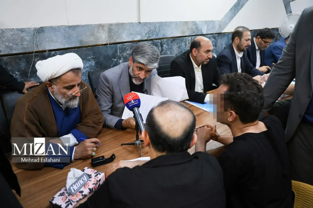 بازدید ۴ ساعته رئیس کل دادگستری استان تهران از زندان تهران بزرگ/ تماس عتباتی با سرپرست یک دادسرا برای پیگیری پرونده یک زندانی جوان/ عتباتی: زندان پایان مسیر نیست