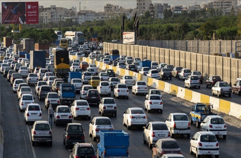 ترافیک تهران دوباره قفل شد؛ چرا هم خیابان‌ها شلوغ شدند هم مترو؟