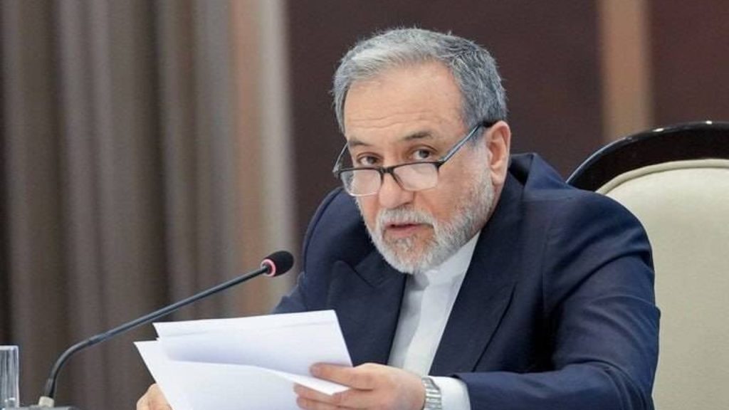 عراقچی: مردم صلح‌طلب ژاپن از دولتشان به سبب جنایت‌های آمریکا توضیح بخواهند