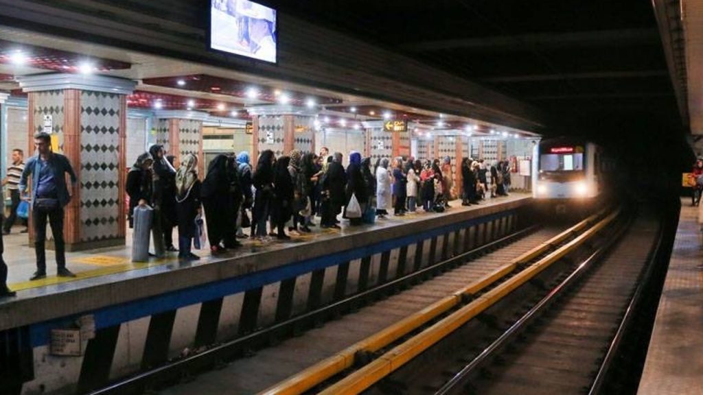 سرویس‌دهی در خط ۲ متروی تهران به حالت عادی برگشت