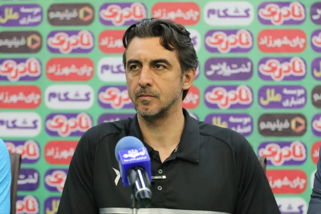 رحمتی: قانون ۴۸ ساعته دوباره دست‌مان را بست؛ خرید خارجی‌مان نمی‌تواند بازی کند