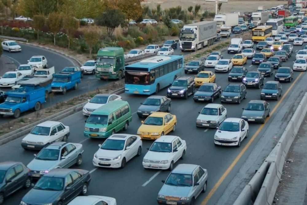 آخرین وضعیت ترافیکی جاده‌های کشور؛ ترافیک سنگین در محور چالوس و هراز