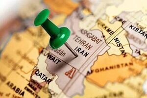 سناتور روس: تحریم‌ دیگر کشورها موجب انزوای آمریکا می‌شود