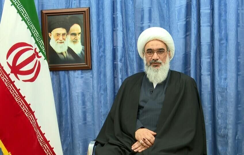 امام جمعه بوشهر: امام حسن(ع) با عقلانیت سیاسی اسلام را از انحراف نجات داد/ برابر آن حضرت، جبهه‌های نفاق، قدرت‌طلبی و سکوت شکل گرفته بود