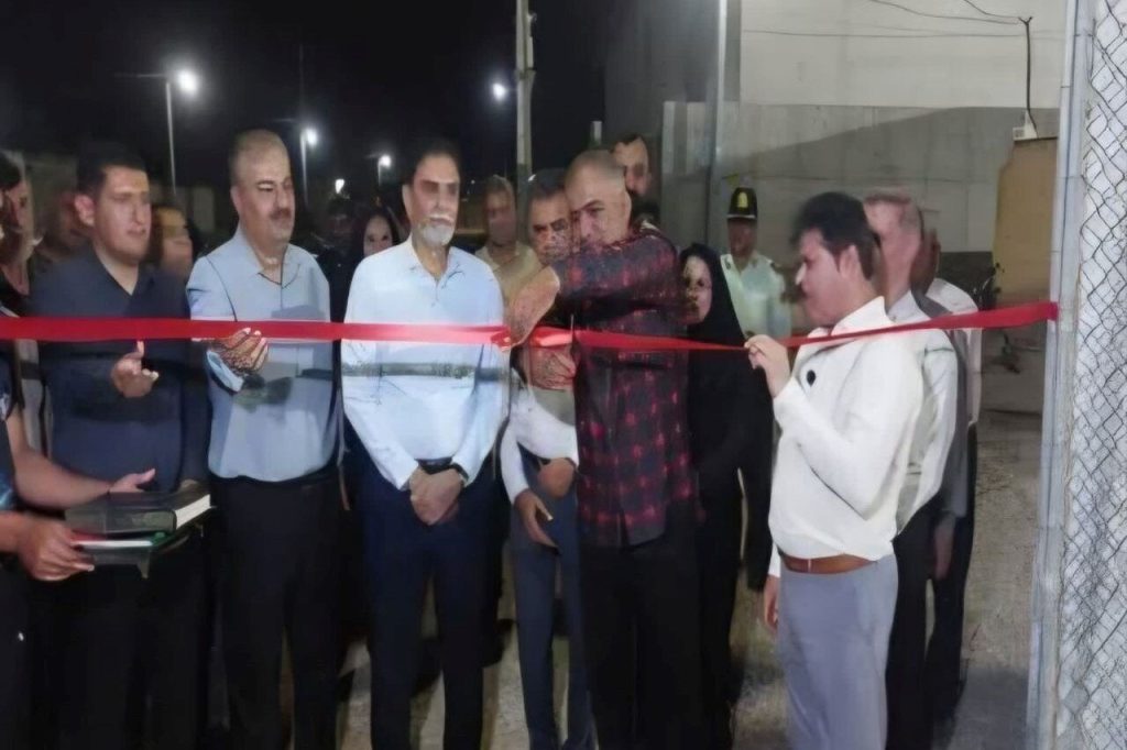 زمین چمن اسلام‌آباد دشتستان افتتاح شد