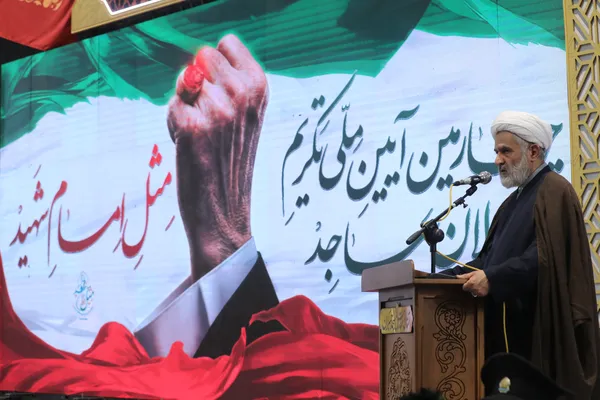 طائب: هر ایرانی در جنگ اقتصادی پای یک لانچر ایستاده است