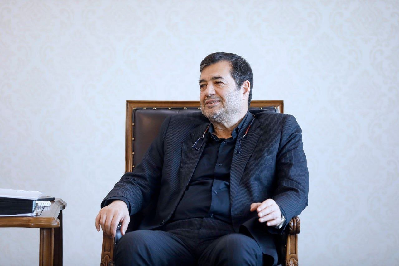 دنیامالی: بازسازی آزادی طبق مقررات فیفا بود/ حواشی فوتبال باید کم شود