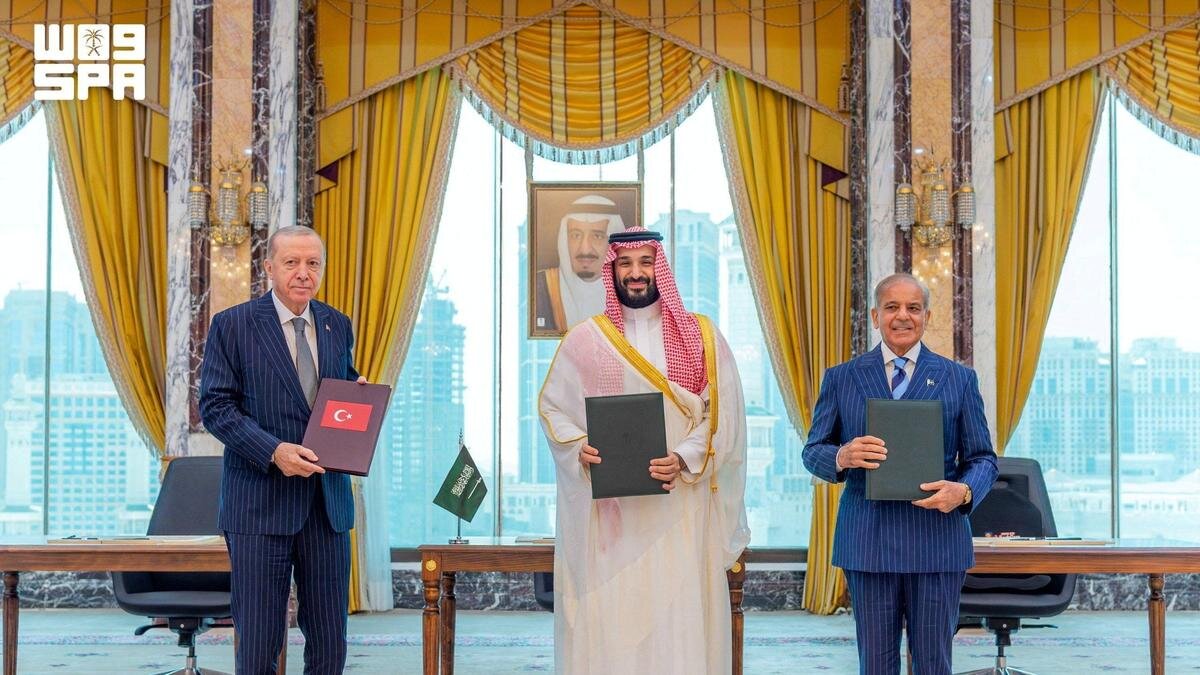 هاآرتص: ائتلاف عربستان، ترکیه و پاکستان می‌تواند کانال مستقیم با تهران باز کند