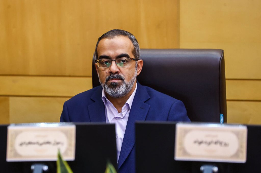 مهار گرانی با اقدامات ریشه ای باید انجام‌ شود