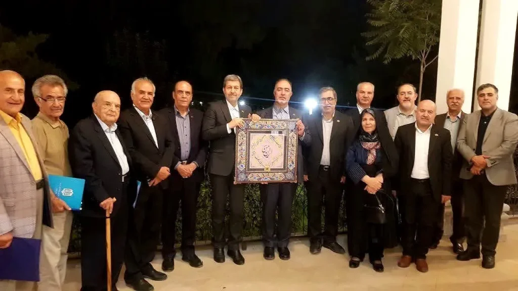 تقدیر خیرین مدرسه‌ساز اصفهان از استاندار به مناسبت هفته دولت
