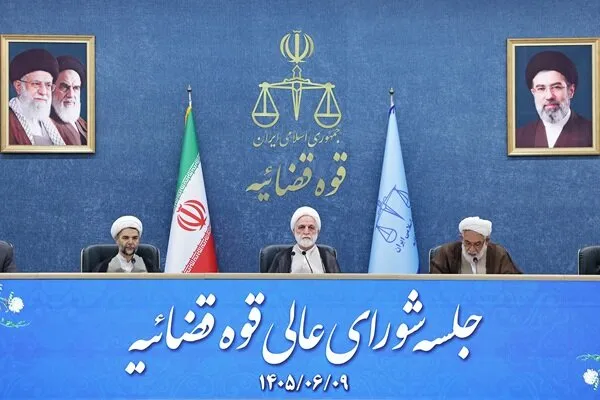 ایران در برابر دشمن کوتاه نمی‌آید/ تأکید بر وحدت و پرهیز از چندصدایی