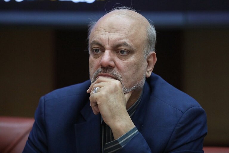 دولت برای بهبود معیشت فرهنگیان متمم بودجه ارائه کند