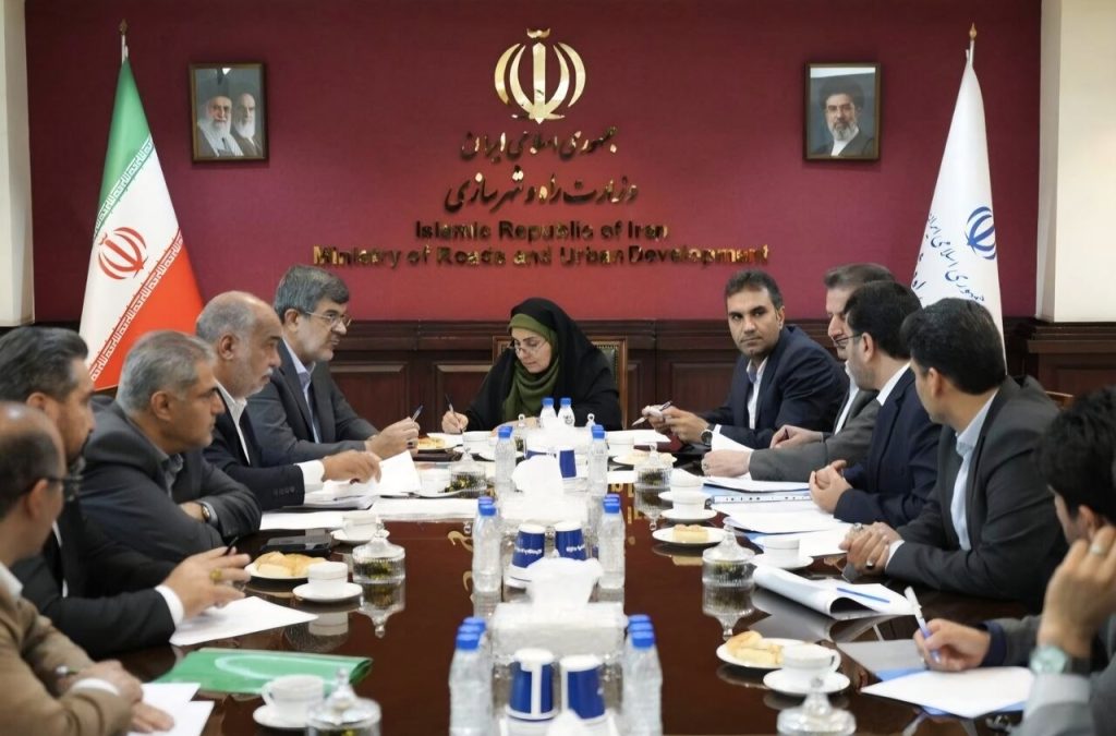 نشست پوردهقان با وزیر راه برای پیگیری پروژه های راه و مسکن اردکان