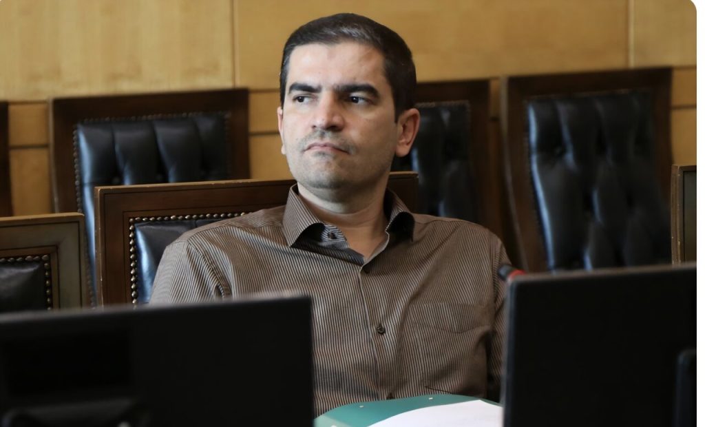 گرفتاری مردم برای تامین خودرو رفع شود