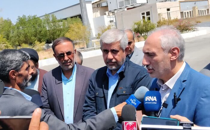 بازدید رئیس سازمان برنامه و بودجه کشور از بیمارستان ۱۳۶ تختخوابی عنبرآباد