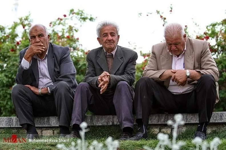 وزیر کار: امشب معوقات بازنشستگان واریز می‌شود