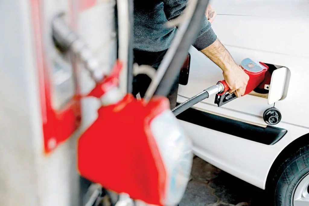 سناریوهای روی میز دولت برای بنزین چیست؟