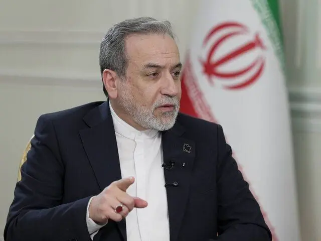 عراقچی: ملت ایران در جنگ ۴۰ روزه، درس بزرگی به جهان اسلام داد