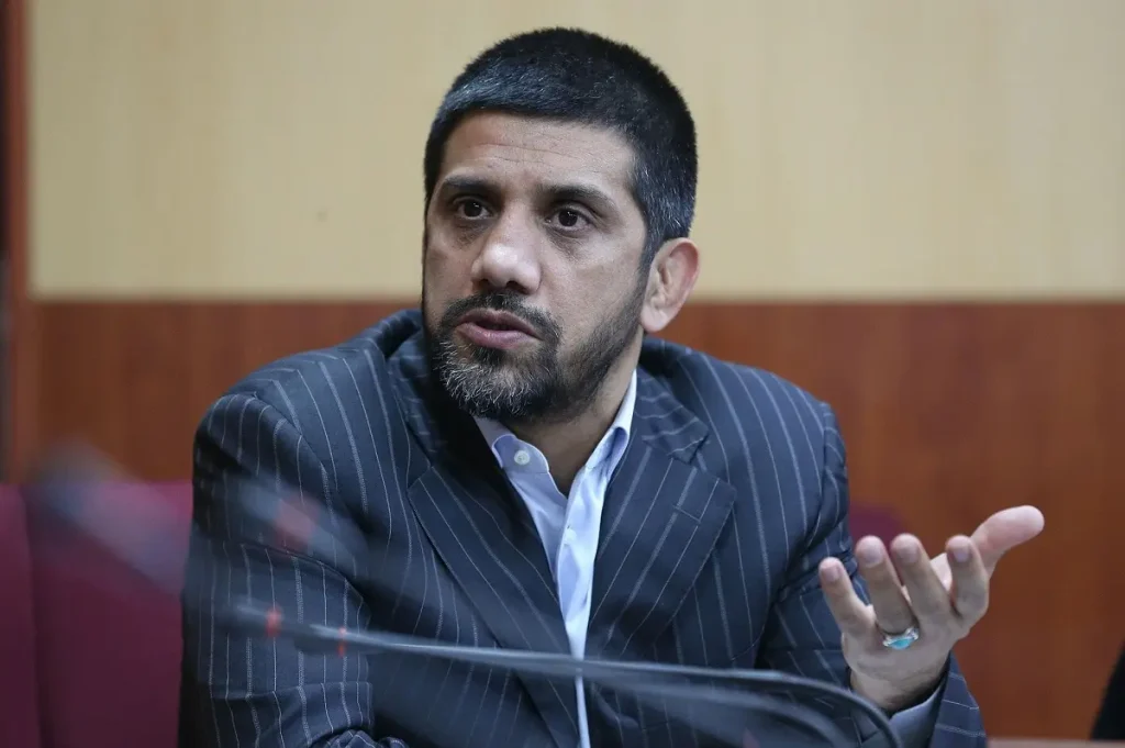 دبیر تهدید کرد؛ اگر آمریکا به یک نفر ویزا ندهد کل تیم را اعزام نمی‌کنیم
