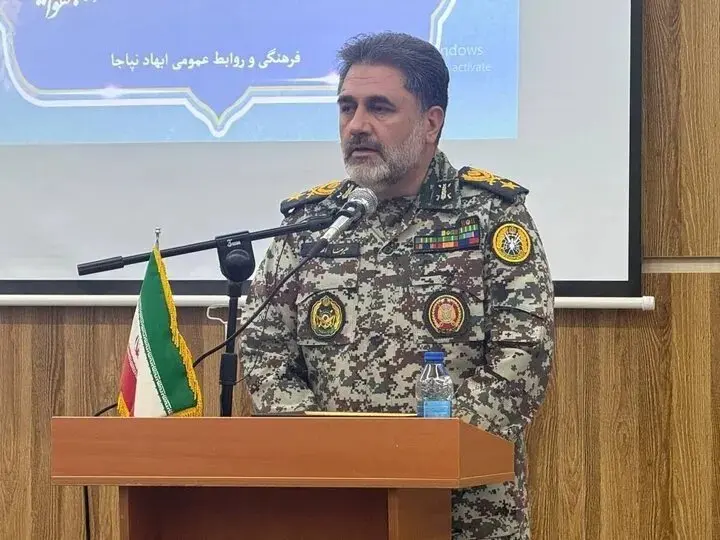کسانی که نگاه ناپاکی به مرزهای ایران دارند، اگر خطایی کنند، حتماً پوزشان به خاک مالیده خواهد شد