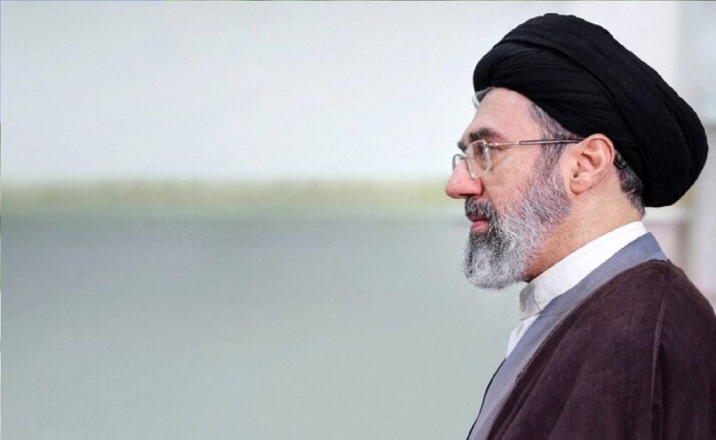 رهبر انقلاب: هر کار تفرقه‌انگیزی از هر فردی با هر جایگاهی در جهت مقصود دشمن است/ شرط اول غلبه حق بر باطل اتحاد مسلمین در مقابل کفر جهانی است