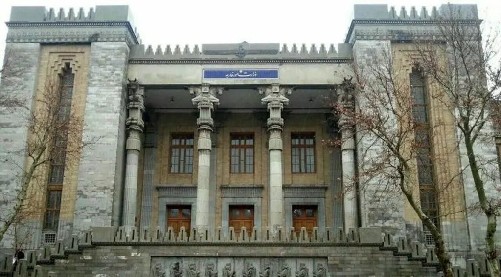 وزارت خارجه درباره تجاوز نظامی آمریکا به لارک و پاسخ دفاعی ایران بیانیه داد