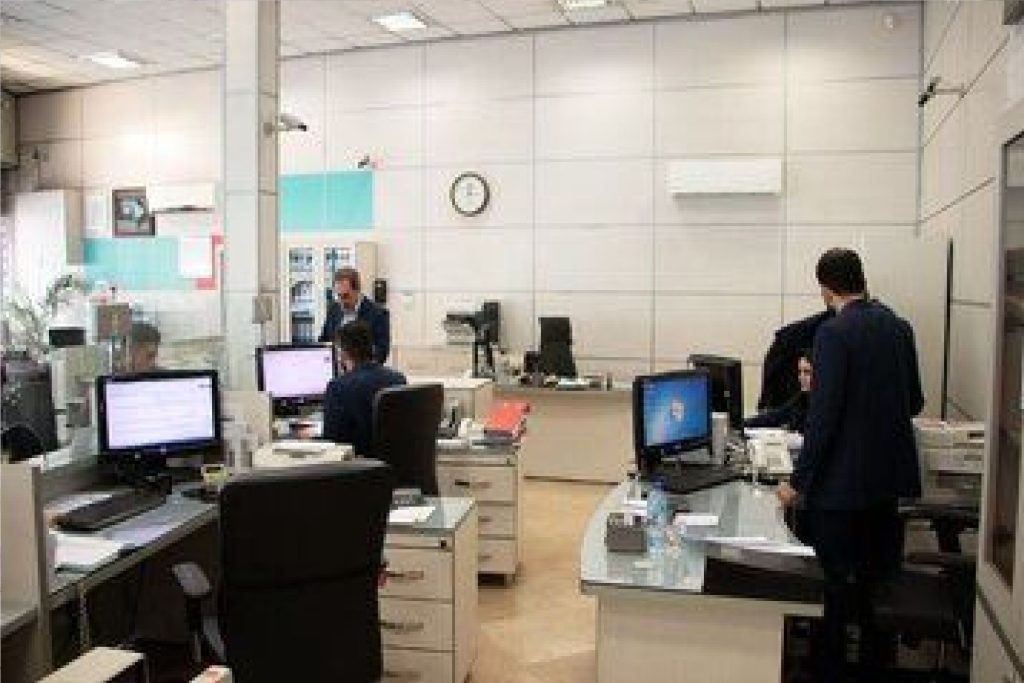 پرداخت حقوق کارمندان بر اساس عملکرد/ نسخه جدید دولت برای دریافتی کارکنان چیست؟