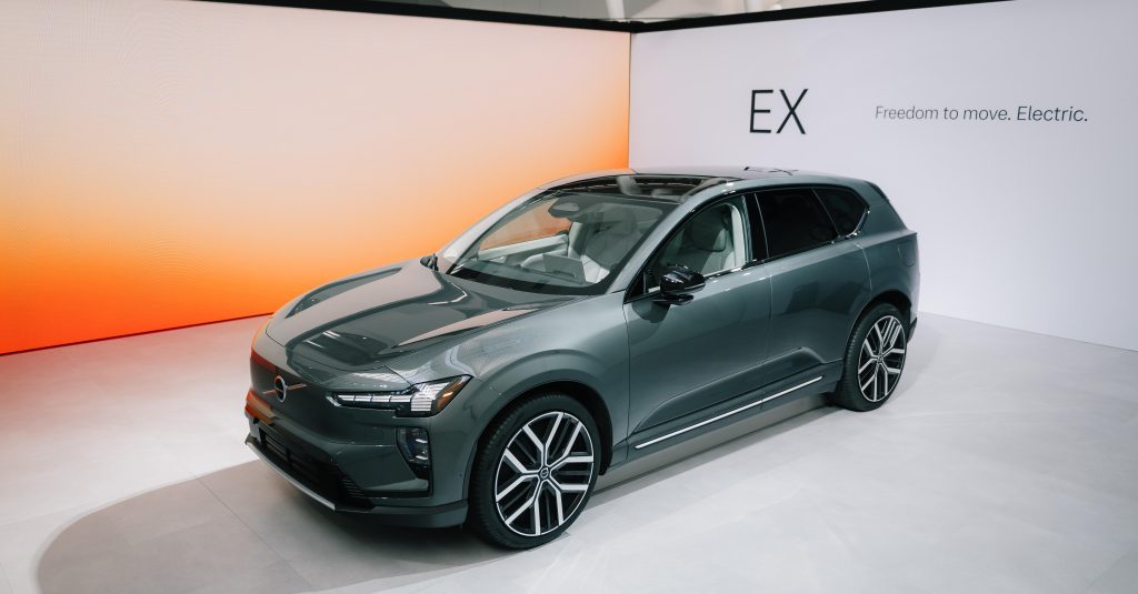 Volvo’s cars will warn one another about hazards in the road