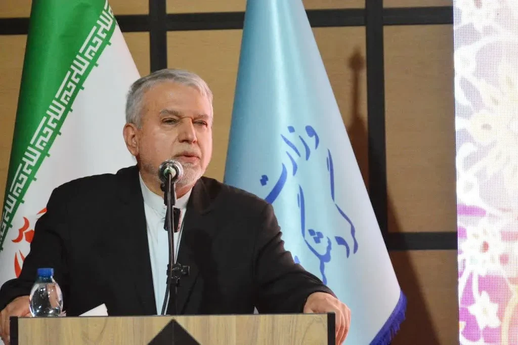 وزیر میراث‌فرهنگی : بروجرد می‌تواند قطب گردشگری فرهنگی کشور باشد / موزه منطقه ای در بروجرد ایجاد شود