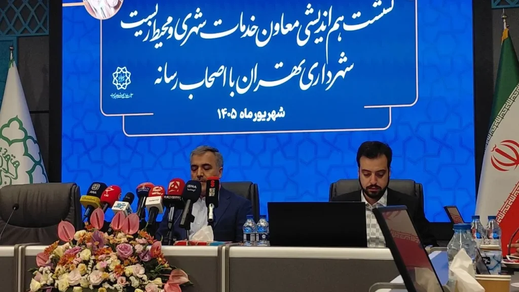 جایگزینی گلدان با نرده و جدول در محور آزادی - تهرانپارس