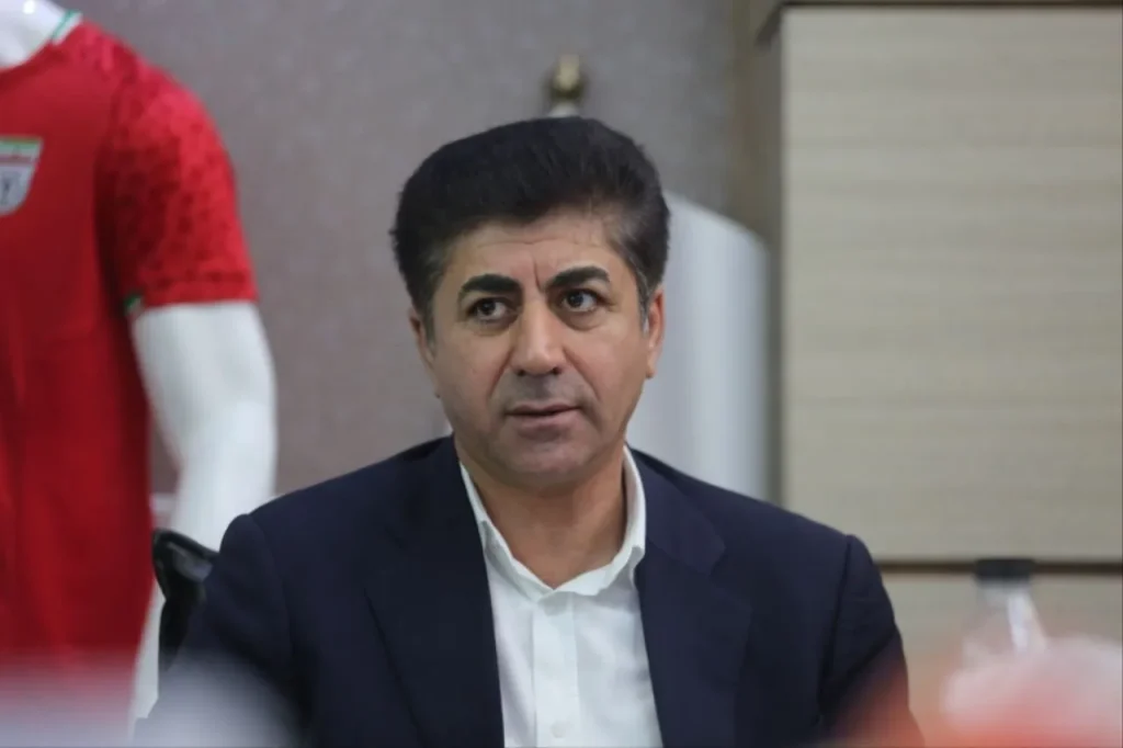معمای دبیرکلی فدراسیون؛ ممبینی استعفا کرد یا برکنار شد؟