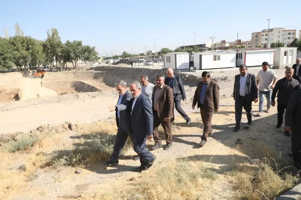 رئیس کل دادگستری آذربایجان غربی از عملیات احداث پروژه ۱۷ هزار متر مربعی مجتمع قضایی ارومیه بازدید کرد