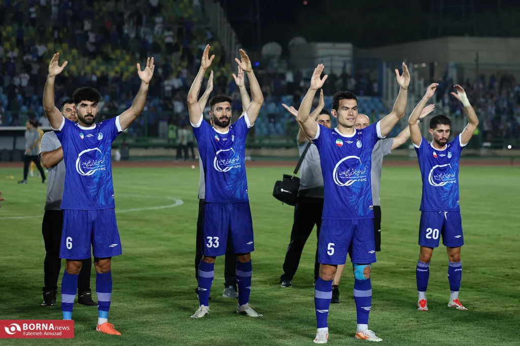 ورمزیار: استقلال در آمار و ارقام از پرسپولیس جلوتر است/ برنده دربی آبی‌پوشان هستند