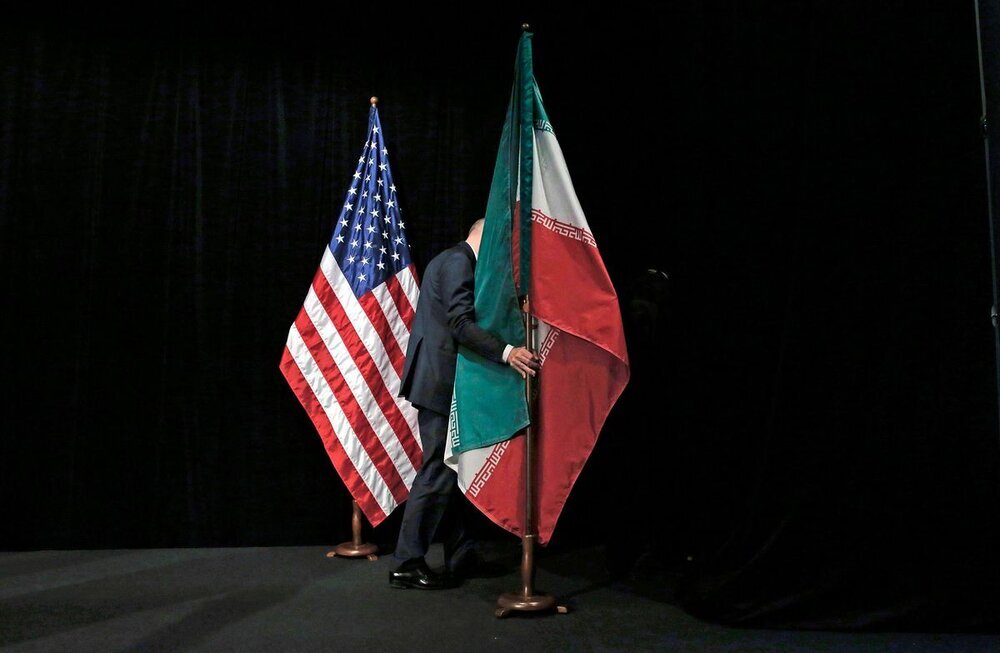 ساداتیان: در آمریکا معتقدند تفاهمنامه ۹۰ درصد به نفع ایران بوده/ اگر ما نتوانیم نفت صادر کنیم، اجازه نمیدهیم دیگران هم این کار را انجام دهند
