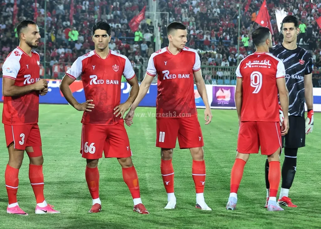 سرگیف به زمین برمیگردد؟/ ترکیب احتمالی پرسپولیس با 11 ستاره