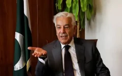 وزیر دفاع پاکستان: تلاش‌های اسلام‌آباد برای میانجیگری بین تهران و واشنگتن ادامه دارد
