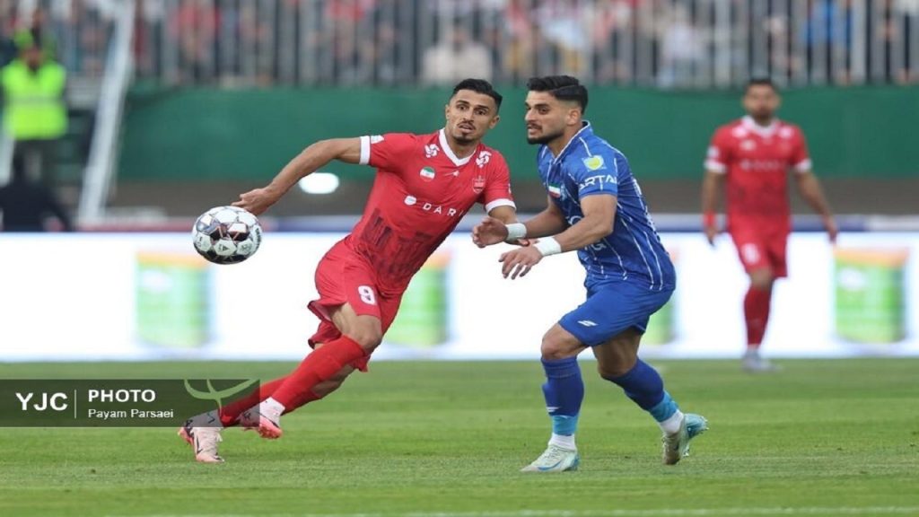 استقلال ۰ - ۰ پرسپولیس/ گزارش زنده بازی