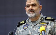 دریادار ایرانی: دشمن را می‌توانیم در هر نقطه‌ای زمین‌گیر کنیم