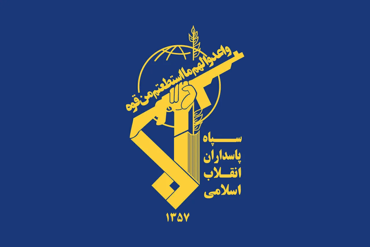 برخورد ۲ نفتکش متخلف با مین در تنگه هرمز