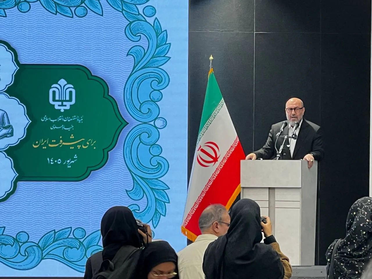 دهقان: محرومیت‌زدایی با توانمندسازی مردم و ایجاد درآمد پایدار محقق می‌شود