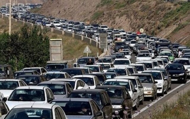 آخرین وضعیت ترافیک جاده های کشور؛ بارش پراکنده و مه‌گرفتگی در محورهای شمالی