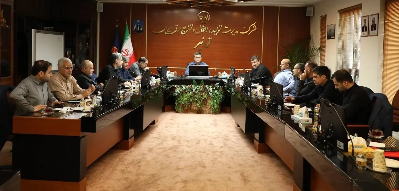 چند نقطه از شبکه برق هرمزگان هدف حملات دشمن قرار گرفت/ همکاران در حال ترمیم هستند و خاموشی تا کمتر از یک ساعت رفع می‌شود