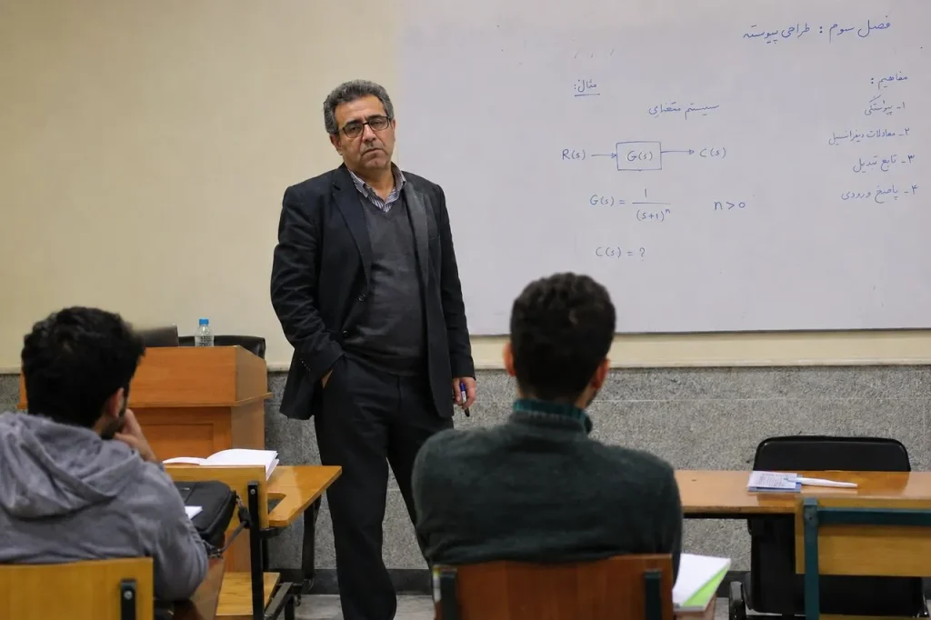 استادان دانشگاه مهرماه سر کلاس نمی‌روند؟ / ترمیم حقوق به کجا رسید؟