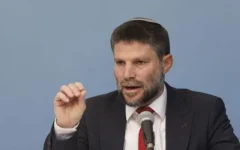 اسموتریچ خواستار سرنگونی تشکیلات خودگردان و جنگ در کرانه باختری شد