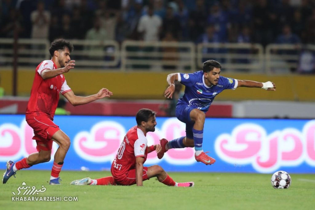پرسپولیس شانس آورد مهاجم استقلال زرنگ نبود!