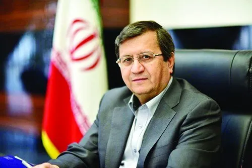 همتی: مداخله بانک مرکزی در بازار ارز با قدرت انجام می‌شود